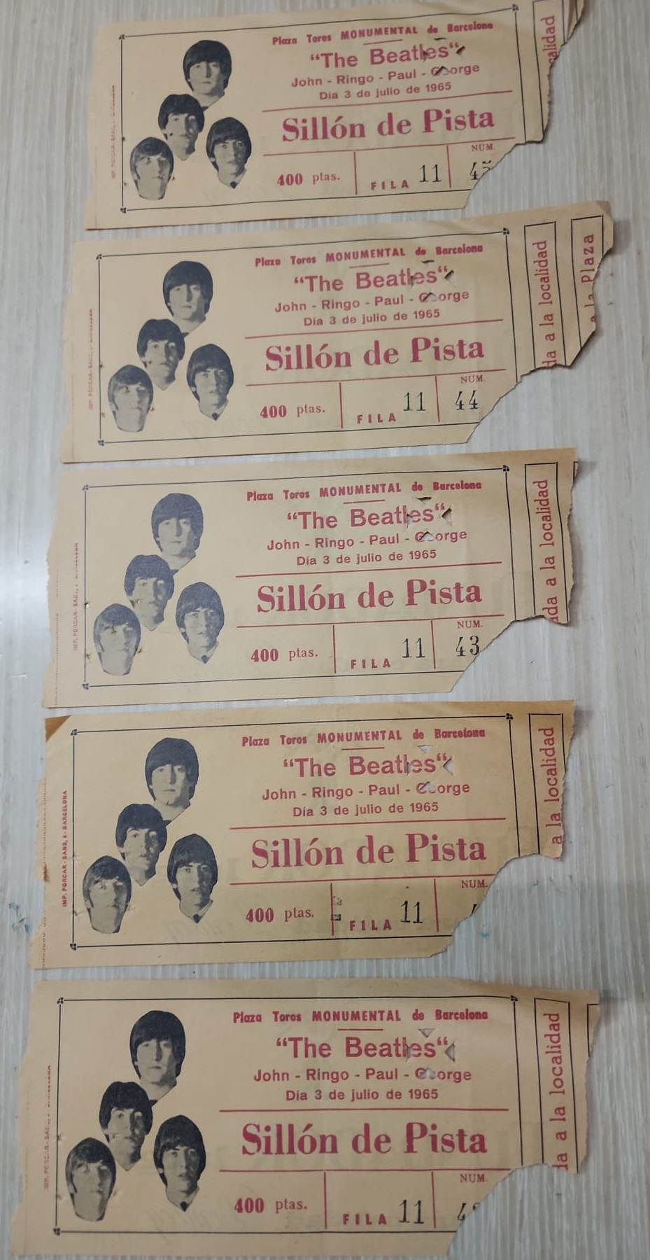 5 entradas correlativas del concierto de Beatles en Barcelona 3 de julio 1965 coleccion Miguel Navarro